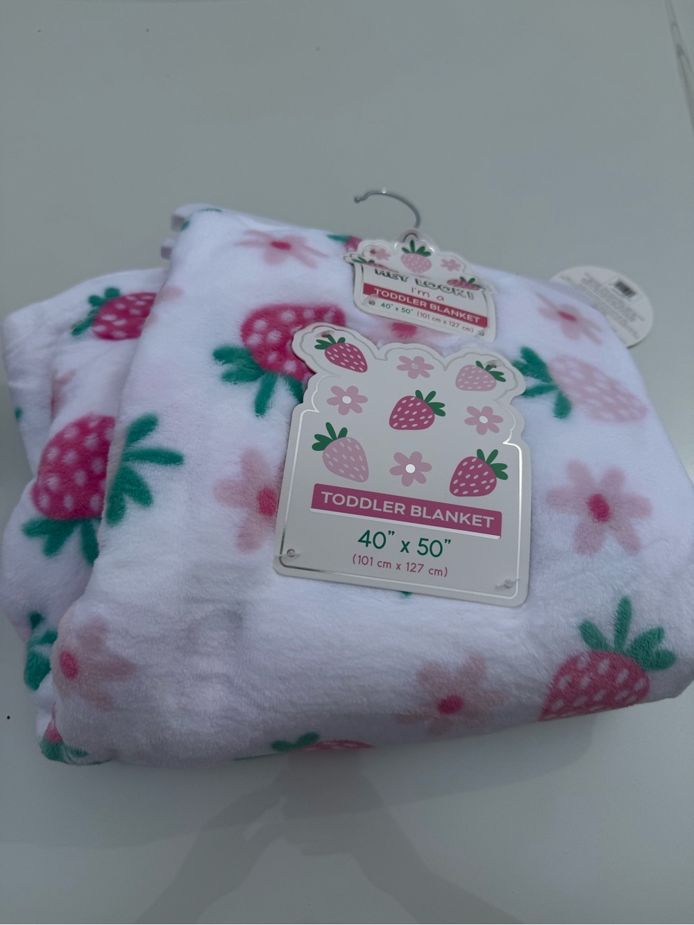 Toddler Strawberry Plush Blanket - Pink